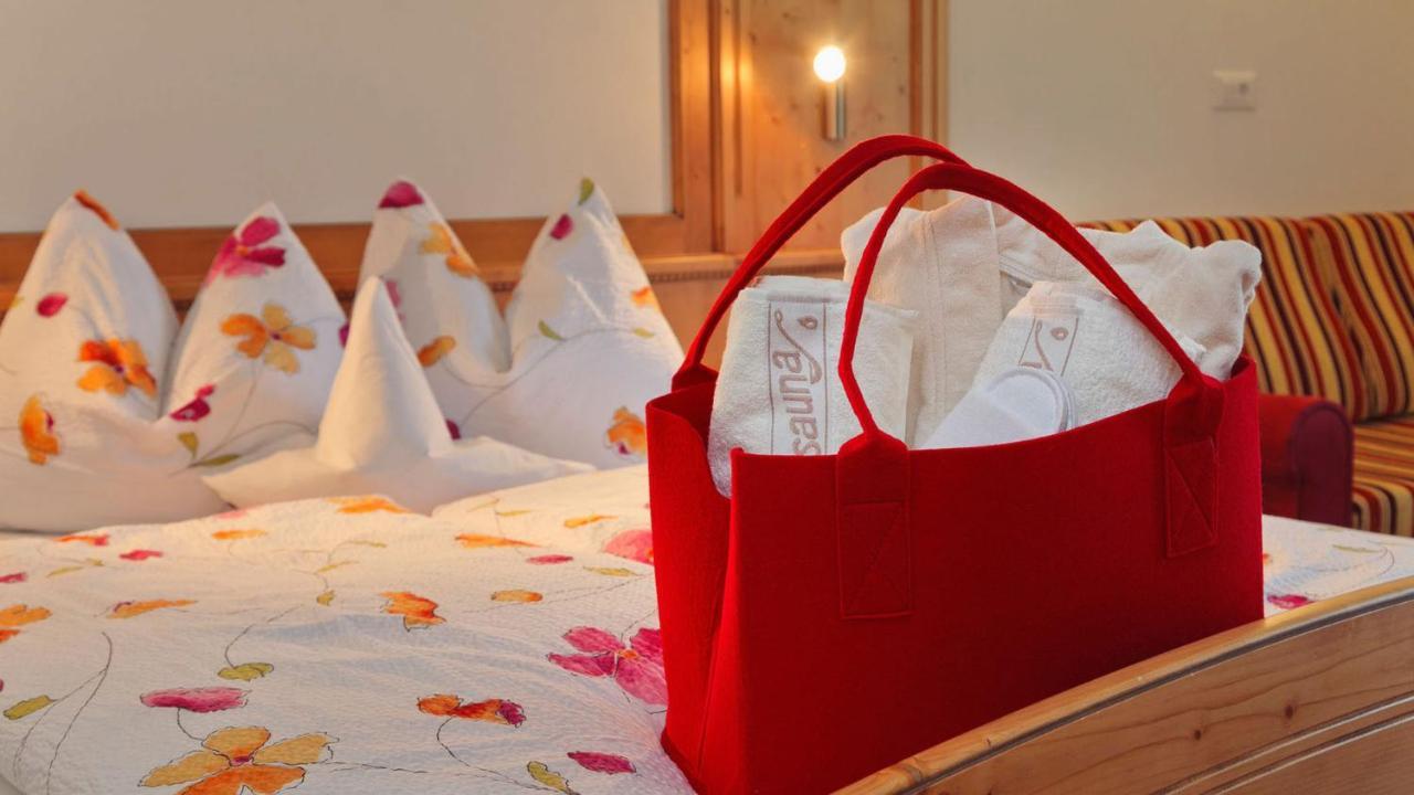 Gasthof Pension Innerhutt Pfelders Bagian luar foto